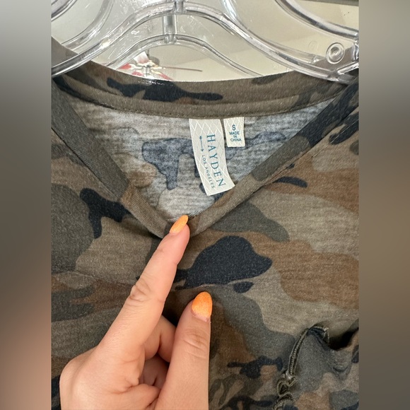 Shop Talulah Flutter Sleeve Camo Tee - Picture 2 of 4